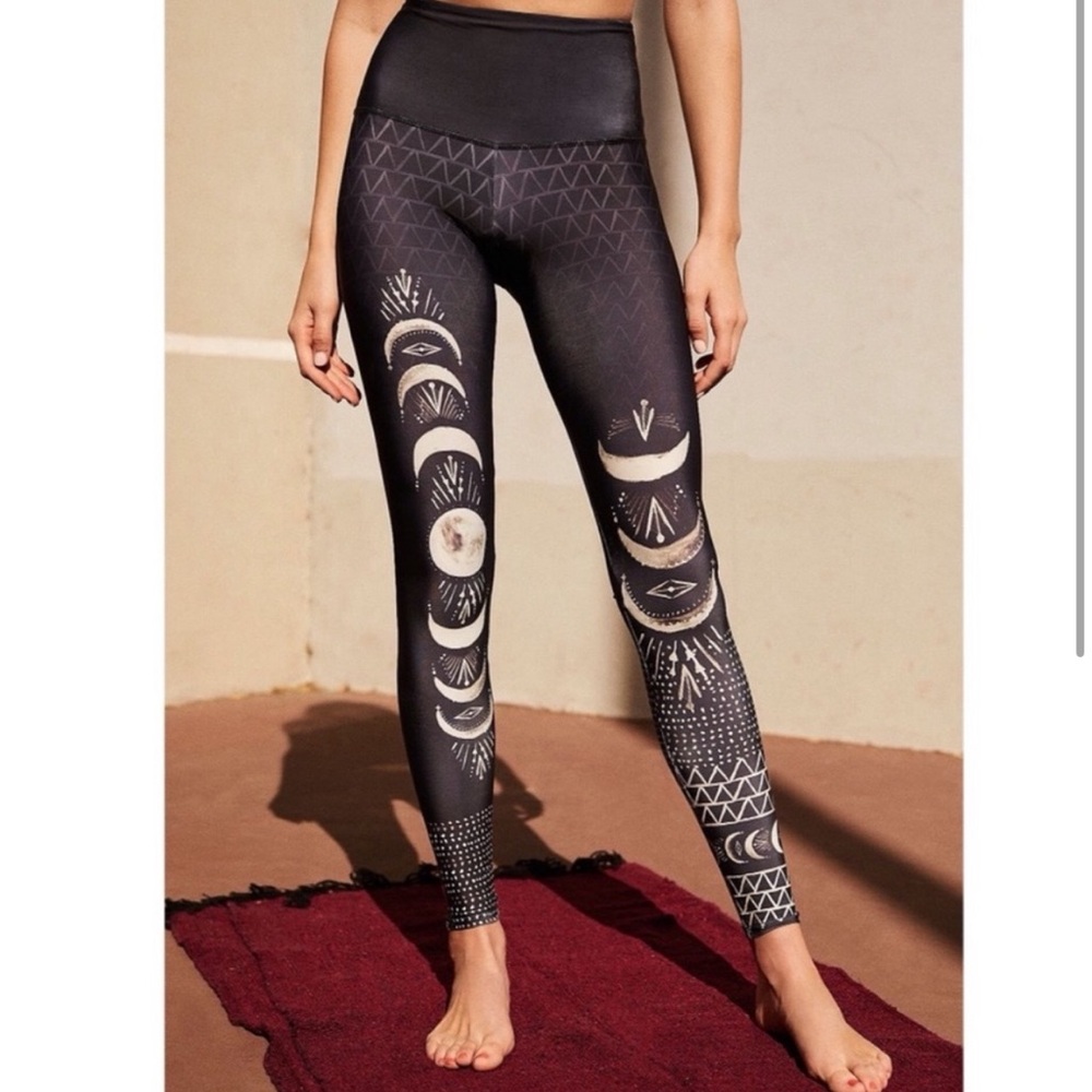 Onzie Black Moon Phase Leggings xs/s